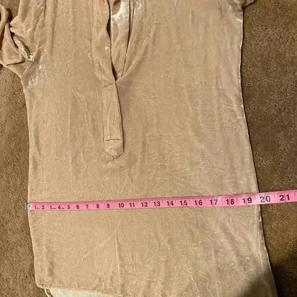 Anthropologie‎ Women's Silk Beige Soft Pullover Collared Medium Top Blue Tassel - Picture 9 of 15